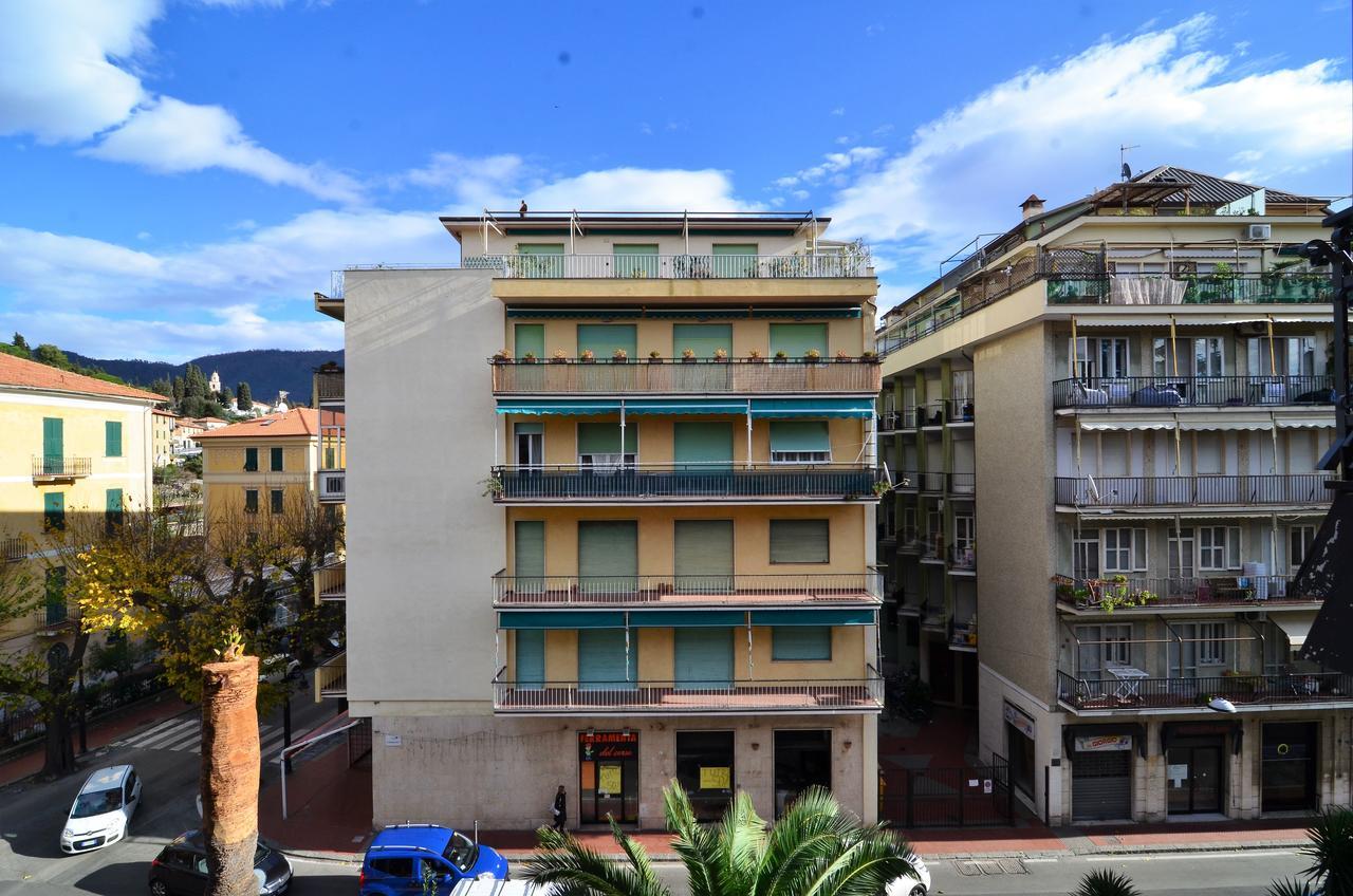 Elena Apartment 莱万托 外观 照片
