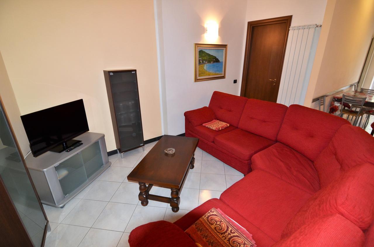 Elena Apartment 莱万托 外观 照片